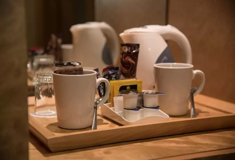 Fotos del hotel Regency Park Hotel, Health Club & Spa:  9