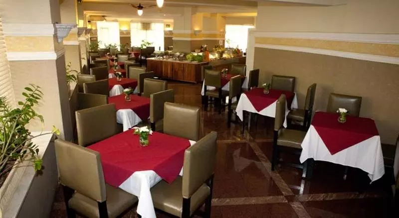 Fotos del hotel San Raphael:  3