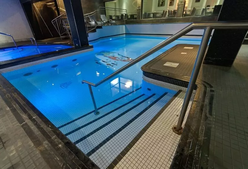 Fotos del hotel The Empire  & Spa:  3