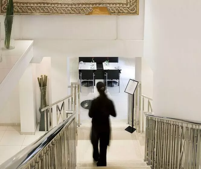 Fotos del hotel Caesar:  2