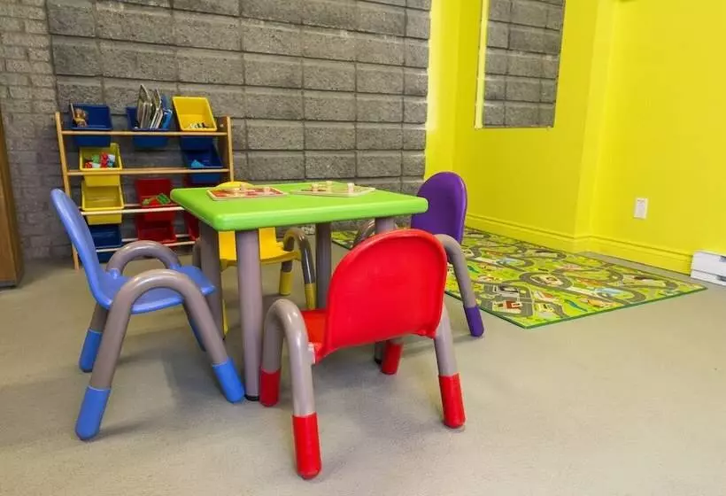 Fotos del hotel Hôtel & Suites Le Dauphin Québec:  5