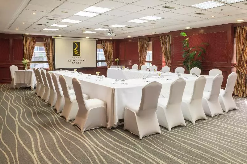 Fotos del hotel Regal Pacific Santiago:  7