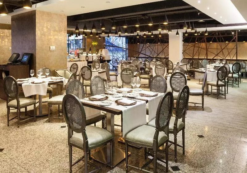 Fotos del hotel Regal Pacific Santiago:  5