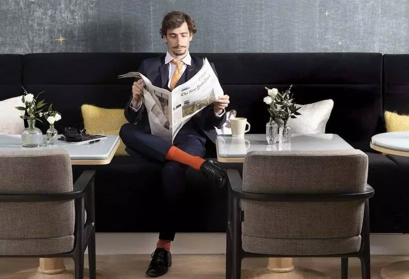 Fotos del hotel Louvre Montana:  4