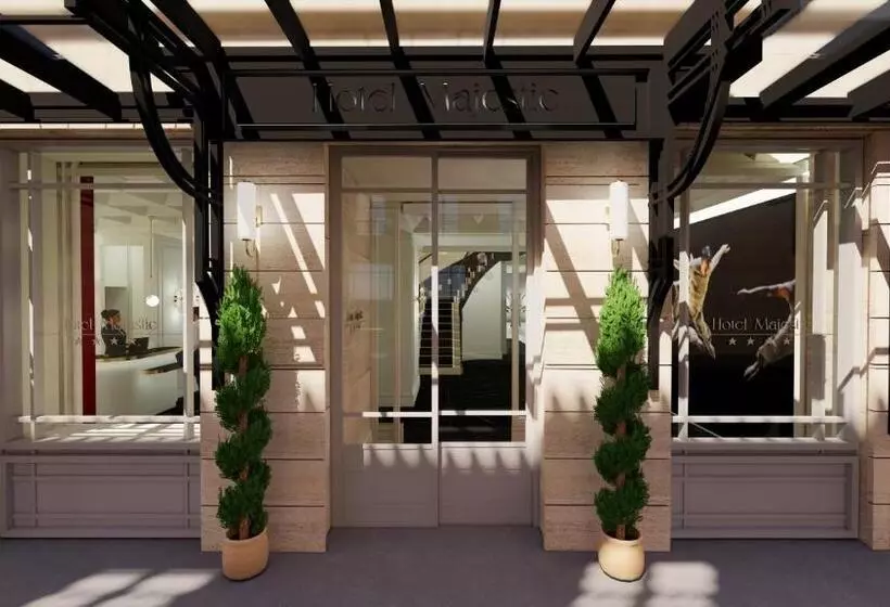 Fotos del hotel Hôtel Majestic:  4
