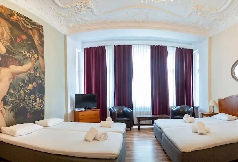 Fotos del hotel Safestay Berlin:  6