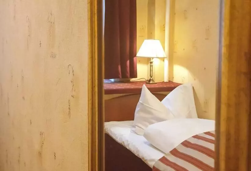 Fotos del hotel Safestay Berlin:  22