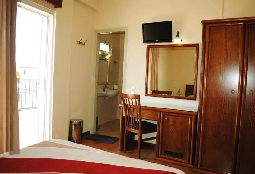 Fotos del hotel Omiros:  13