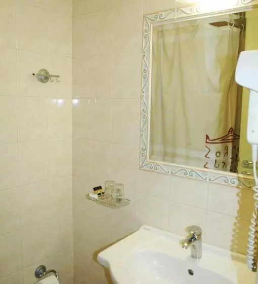 Fotos del hotel Omiros:  6