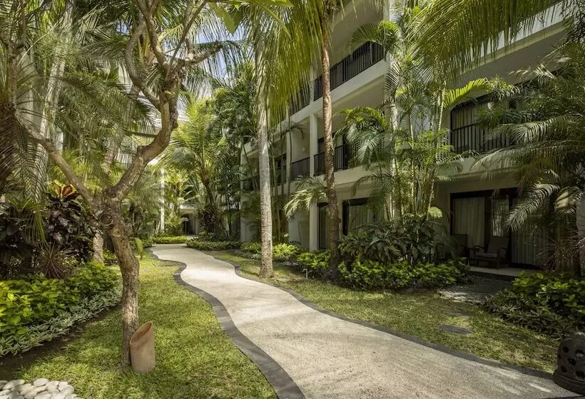 Fotos del hotel Away Bali Legian Camakila Resort:  6