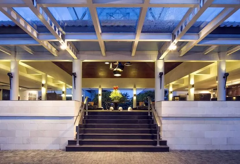 Fotos del hotel Away Bali Legian Camakila Resort:  14