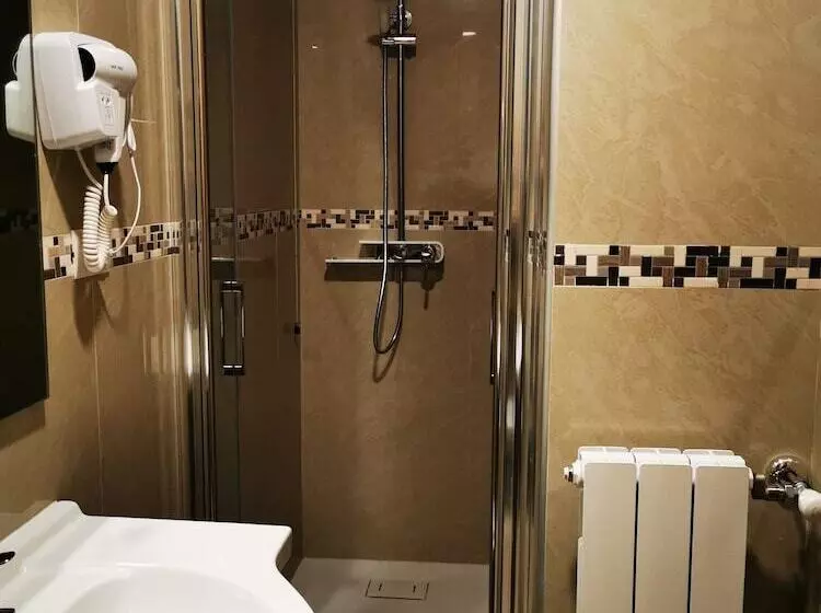 Fotos del hotel New Alexander:  13