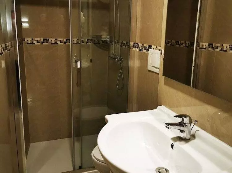 Fotos del hotel New Alexander:  17