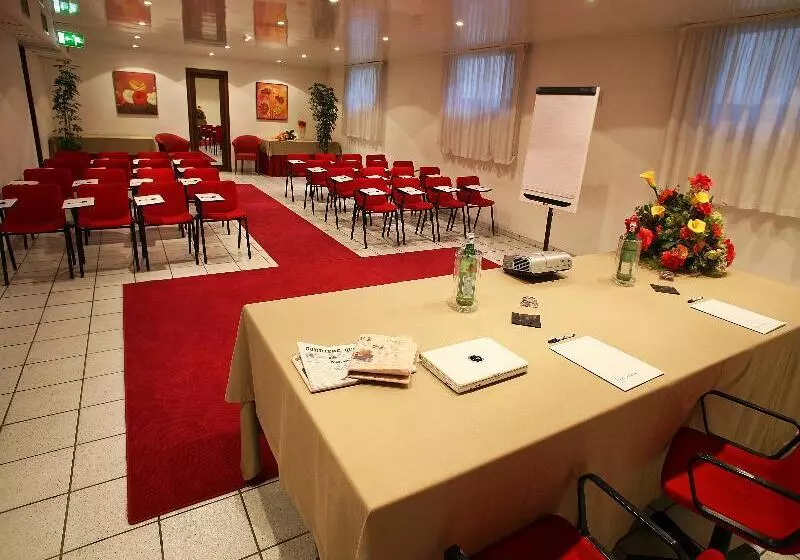 Fotos del hotel Ih Hotels Padova Admiral:  4