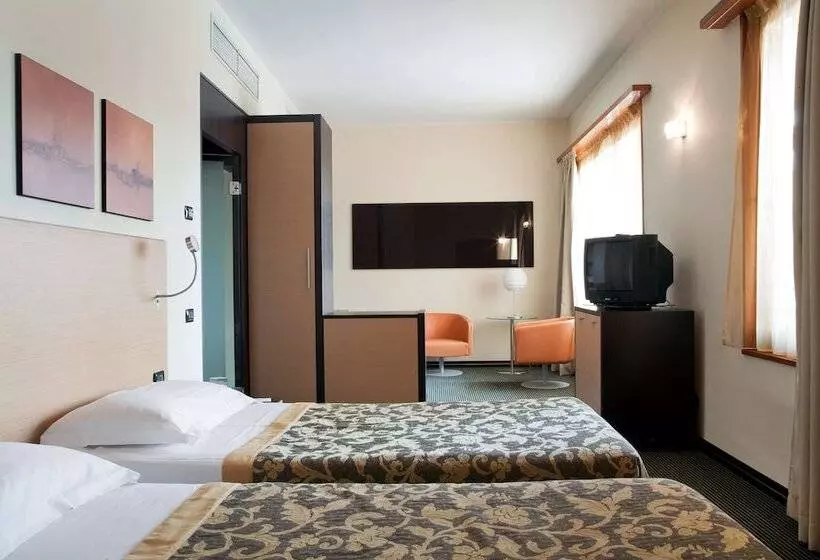 Fotos del hotel Nh Milano 2:  3