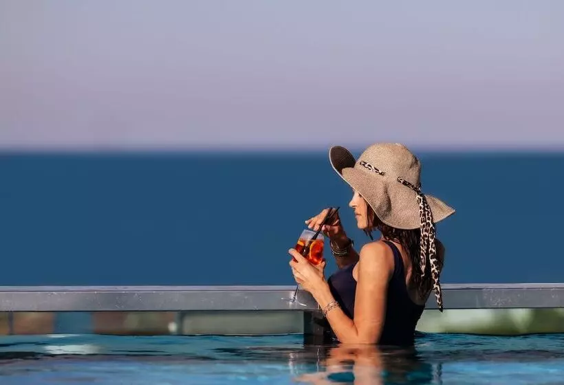 Fotos del hotel Raffaello:  5