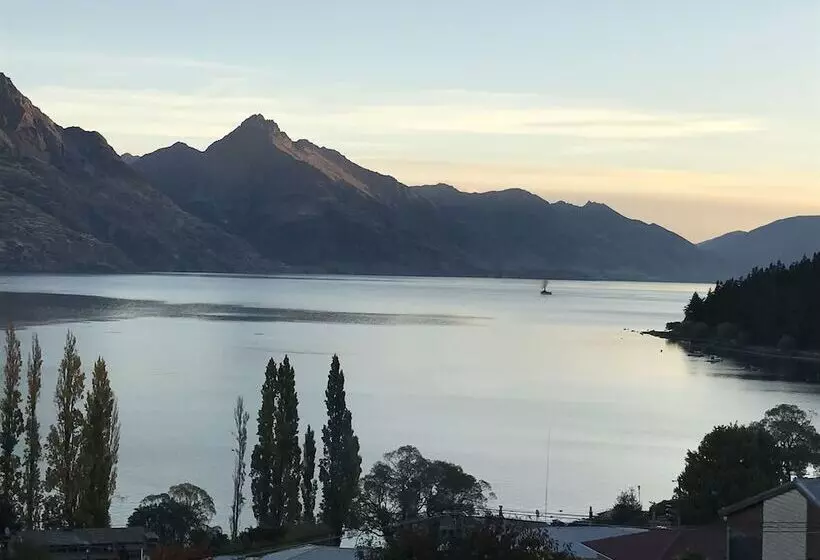 Fotos del hotel Earnslaw Lodge:  8