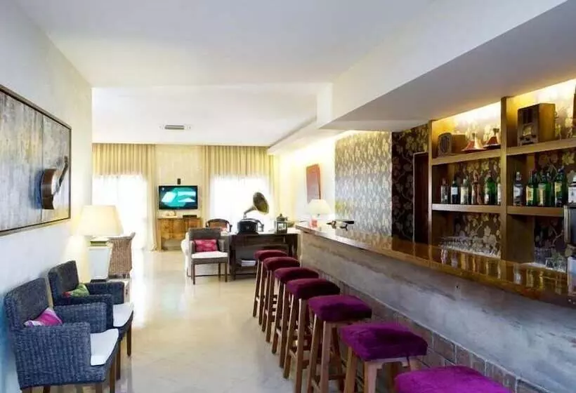 Fotos del hotel Parque Das Laranjeiras:  17