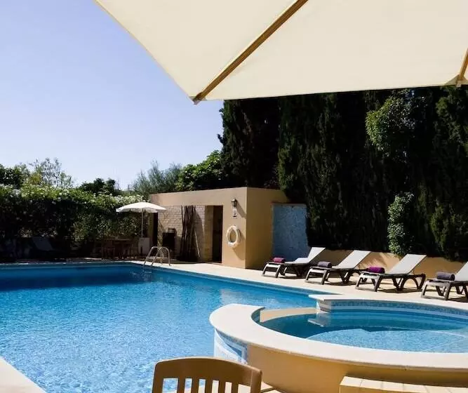 Fotos del hotel Parque Das Laranjeiras:  8