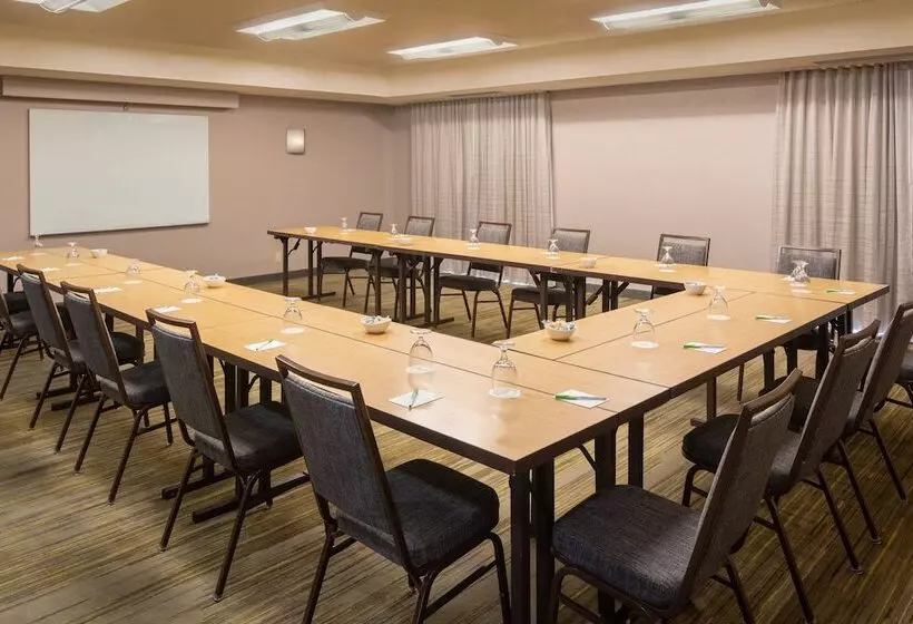 Fotos del hotel Courtyard By Marriott Orlando Airport:  14