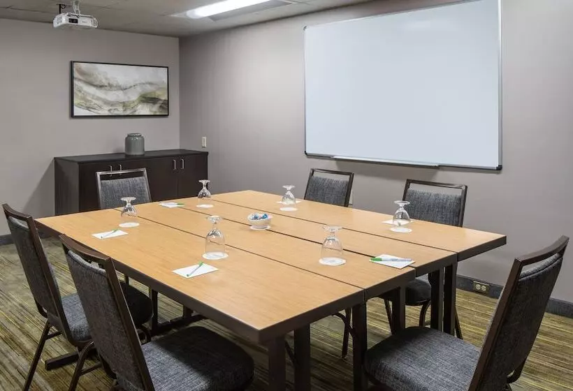 Fotos del hotel Courtyard By Marriott Orlando Airport:  7