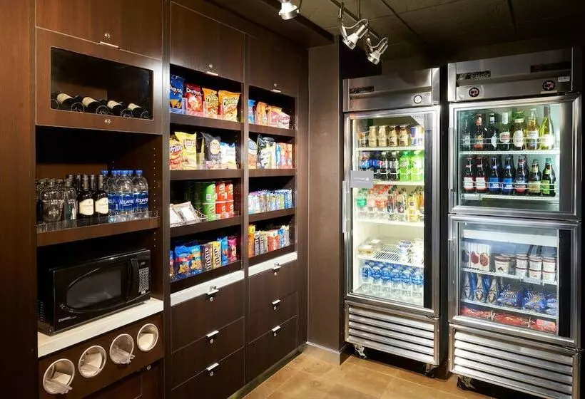 Fotos del hotel Courtyard By Marriott Orlando Airport:  25