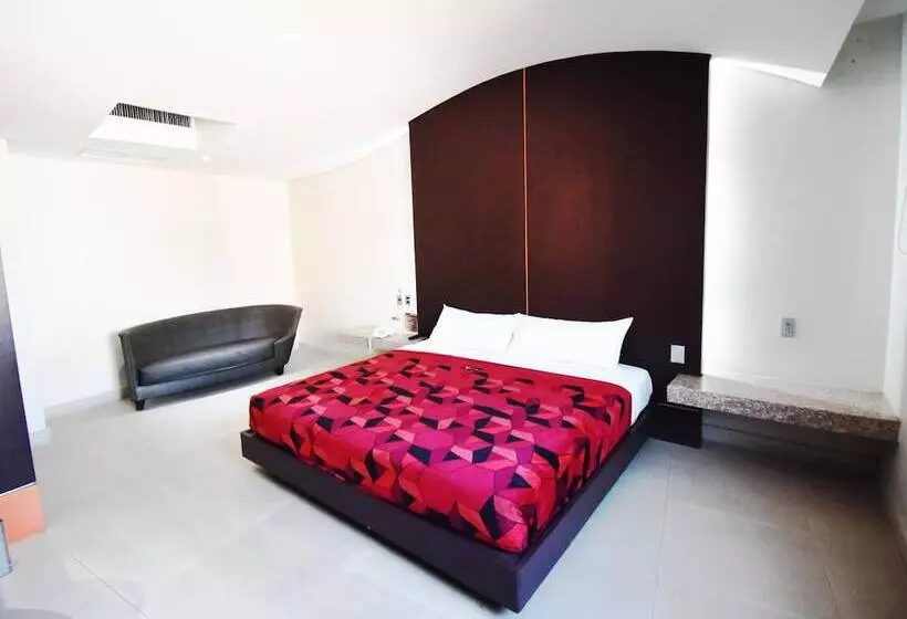 Fotos del hotel Capital O La Villa:  9