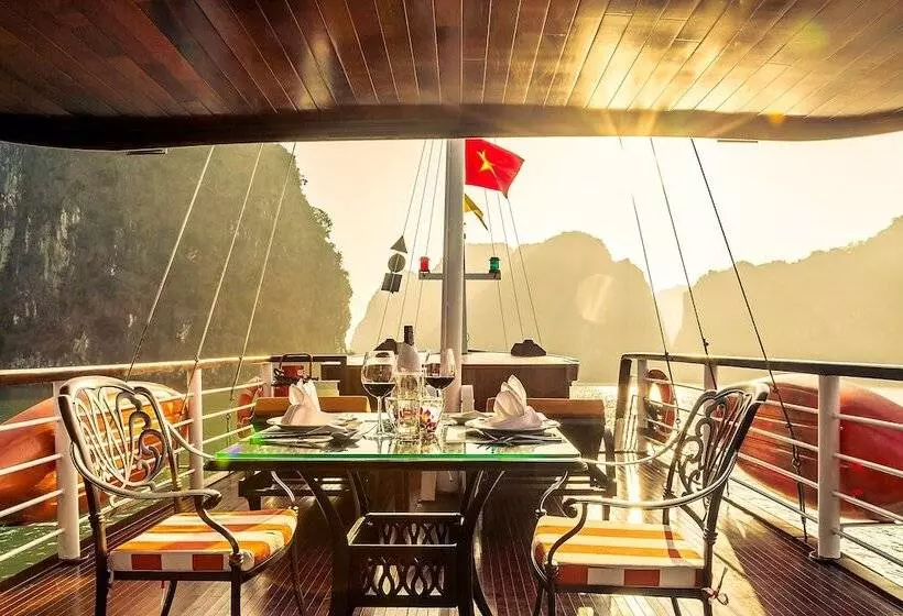 L Azalée Cruises