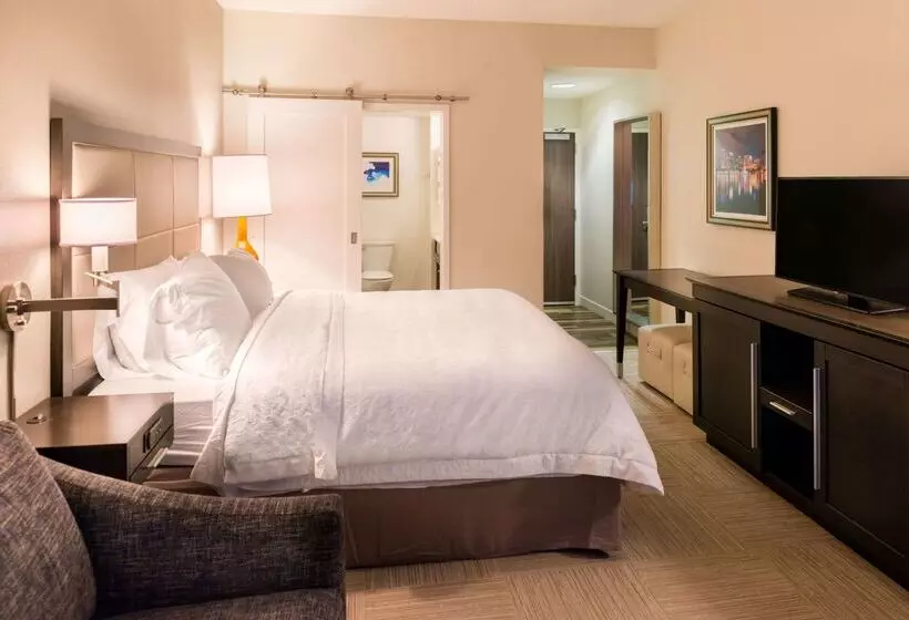 Hampton Inn & Suites Orlando-east Ucf
