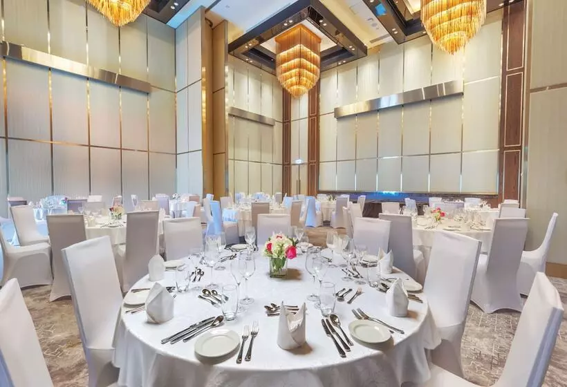 Fotos del hotel Taj Jumeirah Lakes Towers:  32