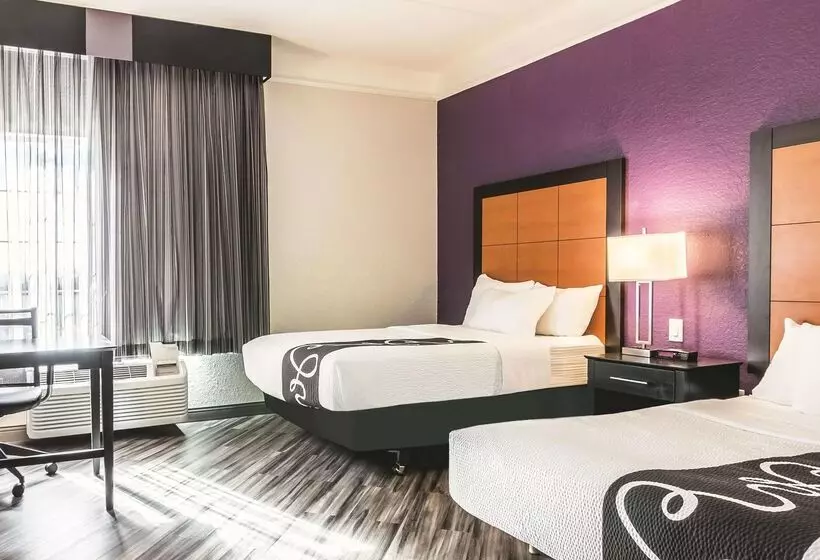 Fotos del hotel La Quinta By Wyndham Orlando Airport North:  2