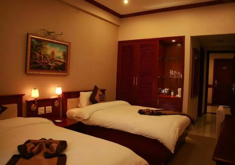 Hoa Nam