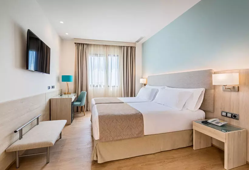 Fotos del hotel Occidental Sevilla Viapol:  2