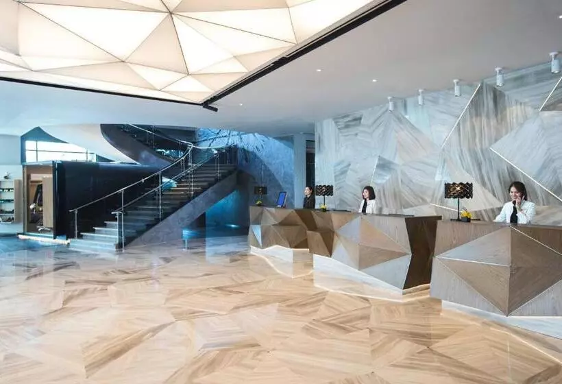 Fotos del hotel Renaissance Riverside  Saigon:  3