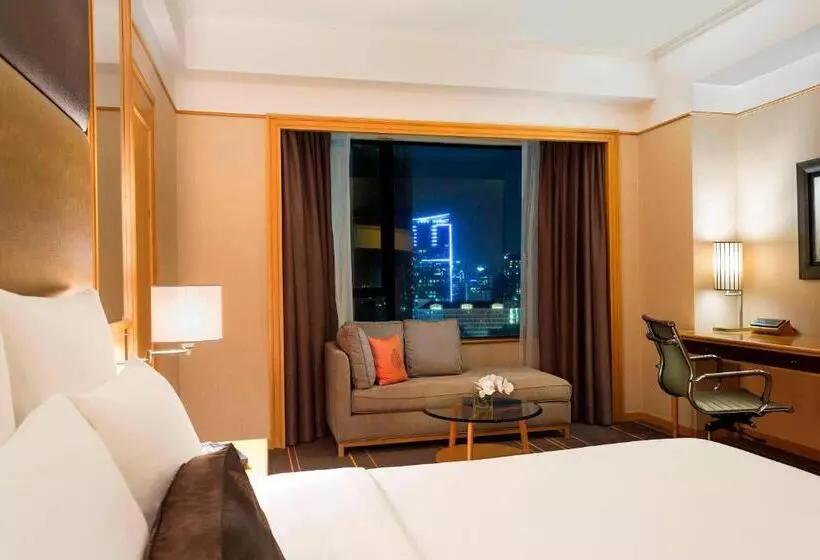 Fotos del hotel Renaissance Riverside  Saigon:  20