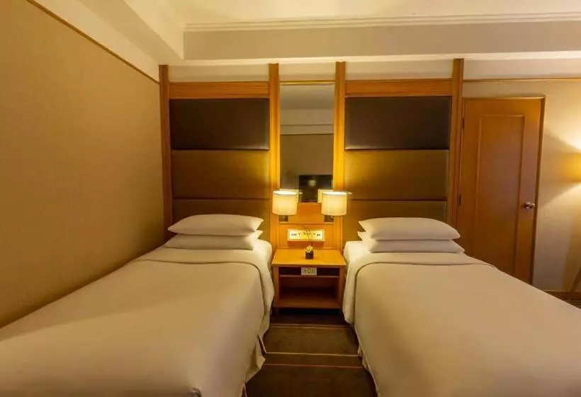 Fotos del hotel Renaissance Riverside  Saigon:  13