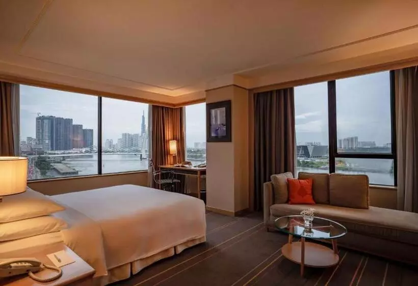 Fotos del hotel Renaissance Riverside  Saigon:  11