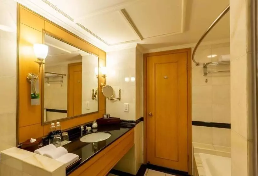 Fotos del hotel Renaissance Riverside  Saigon:  4