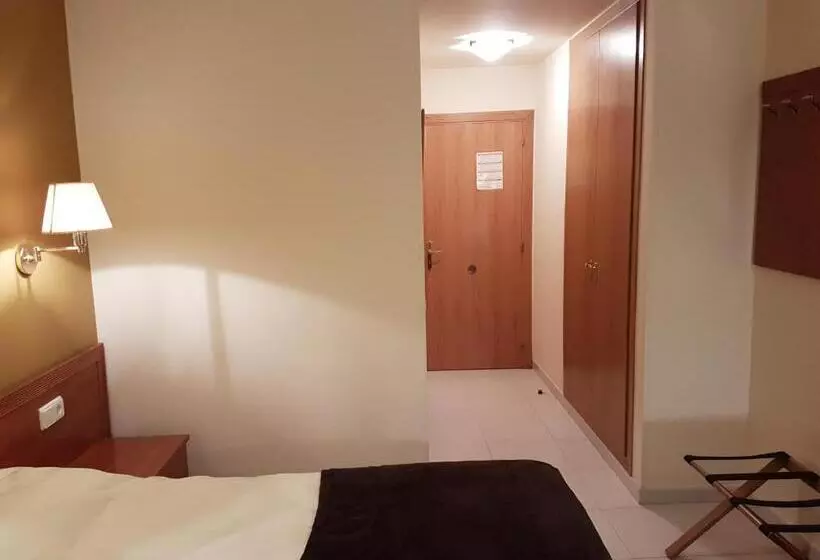 Fotos del hotel Guineu:  25