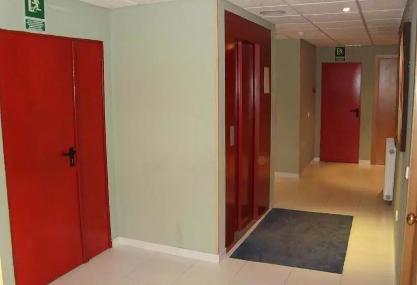 Fotos del hotel Guineu:  8