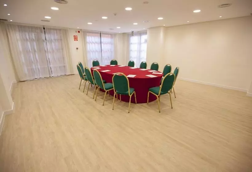 Fotos del hotel Holiday Inn Express Ciudad De Las Ciencias, An Ihg:  10