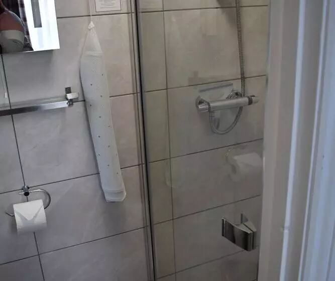 Fotos del hotel Acorn Lodge:  2