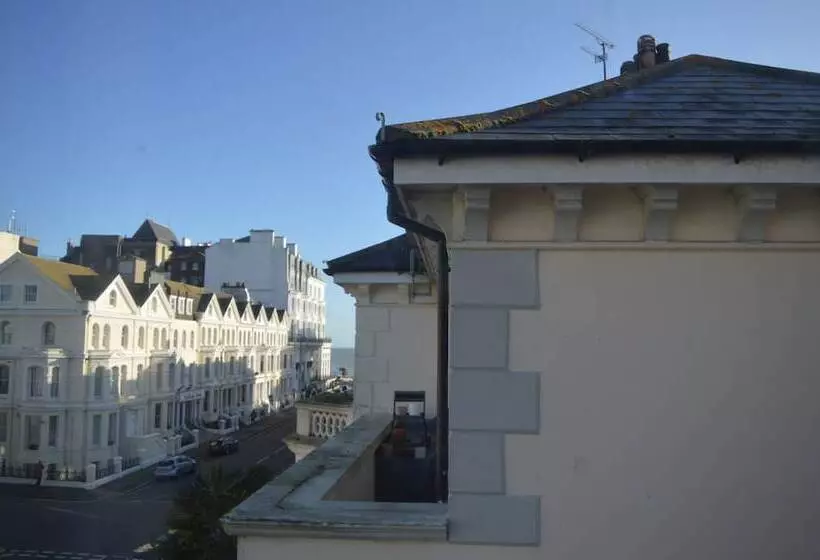 Fotos del hotel The Sheldon B&b  Free Private Parking:  14