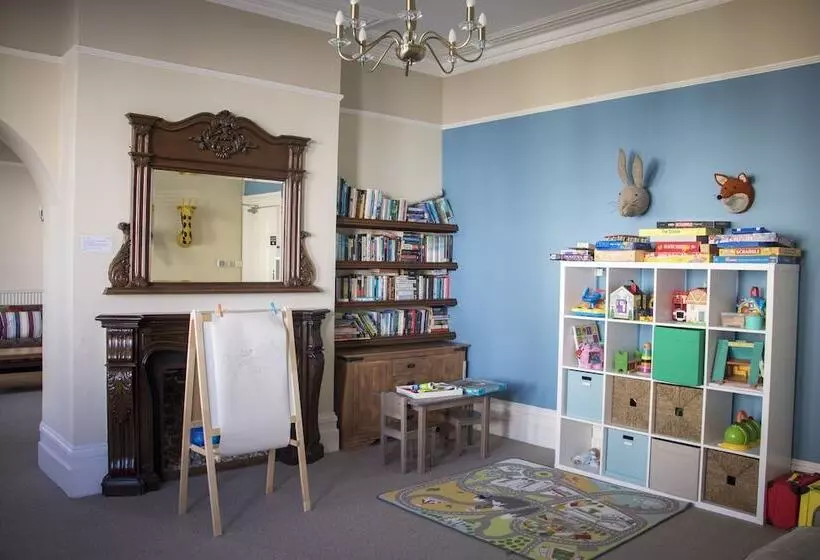 Fotos del hotel The Sheldon B&b  Free Private Parking:  4