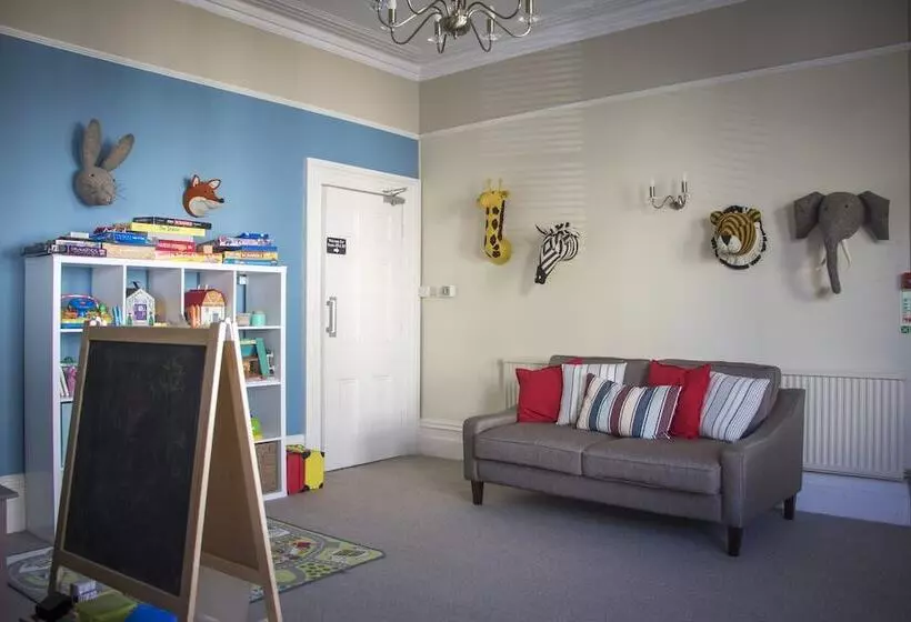 Fotos del hotel The Sheldon B&b  Free Private Parking:  11