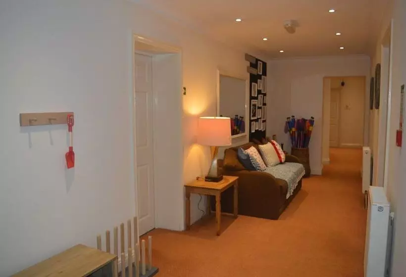 Fotos del hotel The Sheldon B&b  Free Private Parking:  16