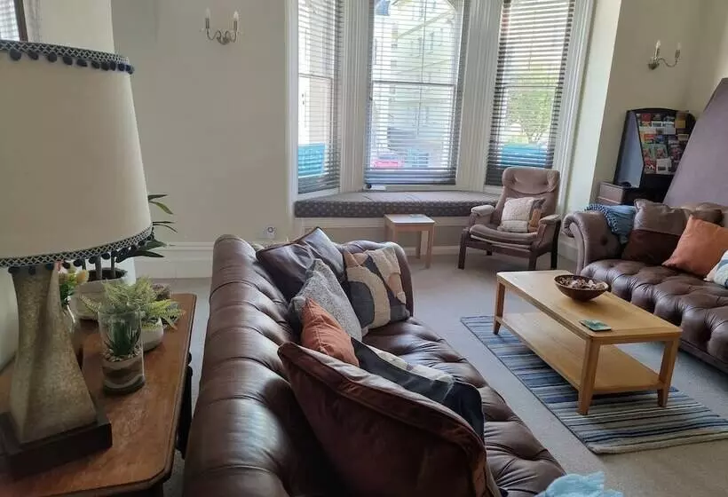 The Sheldon B&b  Free Private Parking