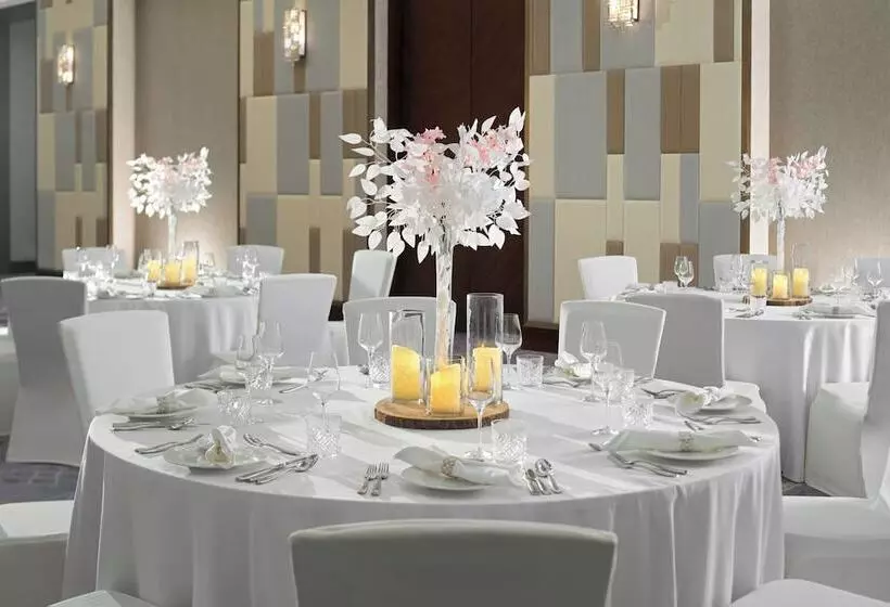 Fotos del hotel Holiday Inn Dubai Almaktoum Airport, An Ihg:  52