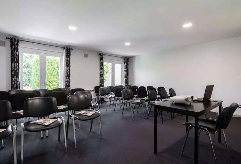 Fotos del hotel Brit Hotel Avignon Sud Le Calendal:  25