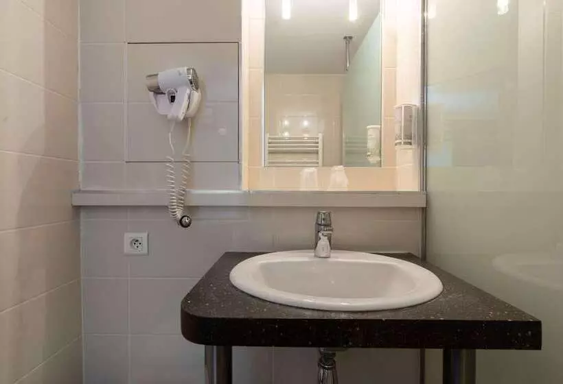 Fotos del hotel Brit Hotel Avignon Sud Le Calendal:  13